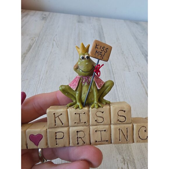 Vintage Suzi kiss Prince frog blossom bucket statue figurine Valentine's Day dec - Picture 3 of 8